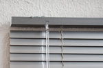 VICTORIA M Aluminium Jalousie f&uuml;r Fenster und T&uuml;ren - Kopfleiste und Wendestab